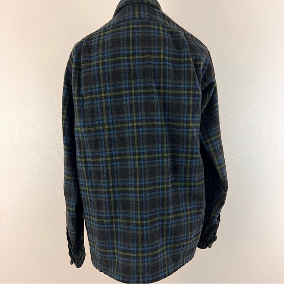 Vintage 1970s plaid Pendleton oversized wool button up - Picture 3 of 4